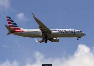 B737-800 American Airlines N837NN