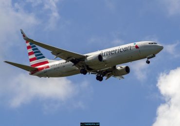 B737-800 American Airlines N947NN