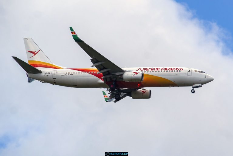 B737-800 Surinam Airways PZ-TCV