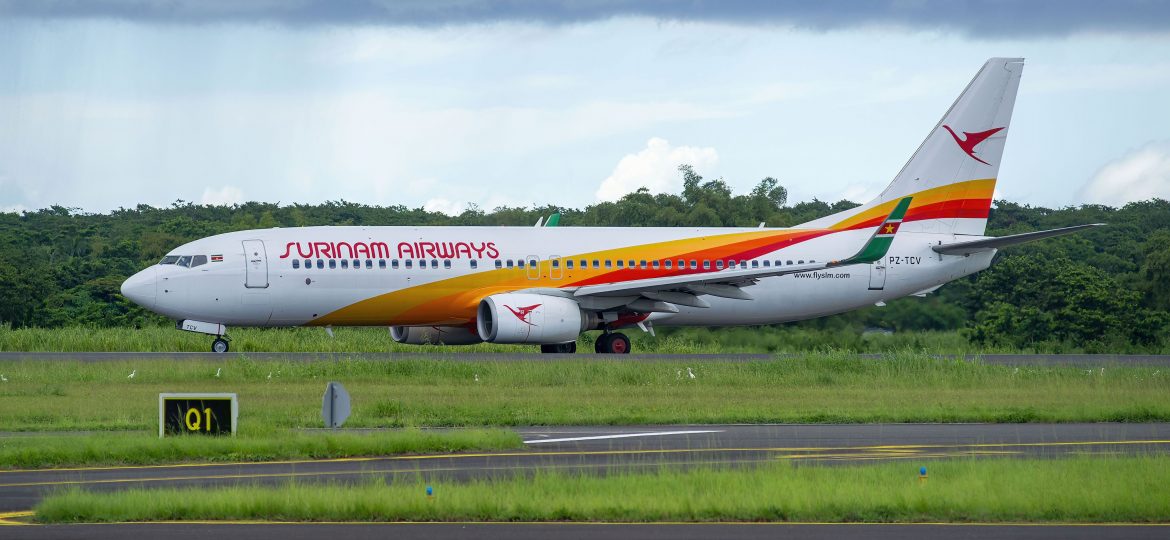 B737-800 Surinam Airways PZ-TCV