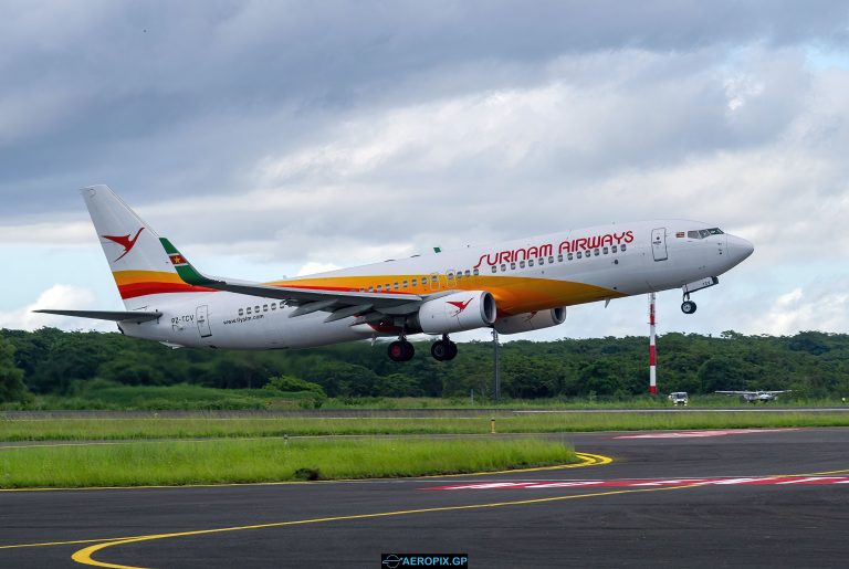 B737-800 Surinam Airways PZ-TCV