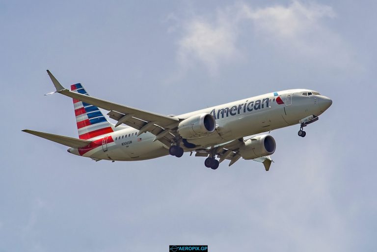 B737-8 American N306SW